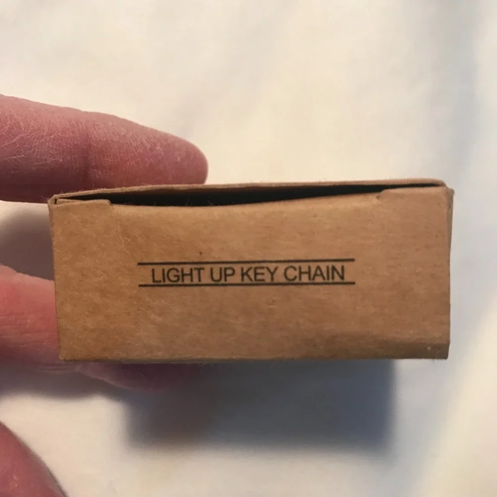 Vintage Avon Gift Collection U.S. Flag Light Up Key Chain